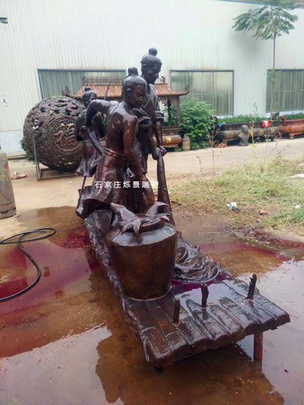 石家庄铸铜雕塑厂家，渔民捕鱼雕塑1