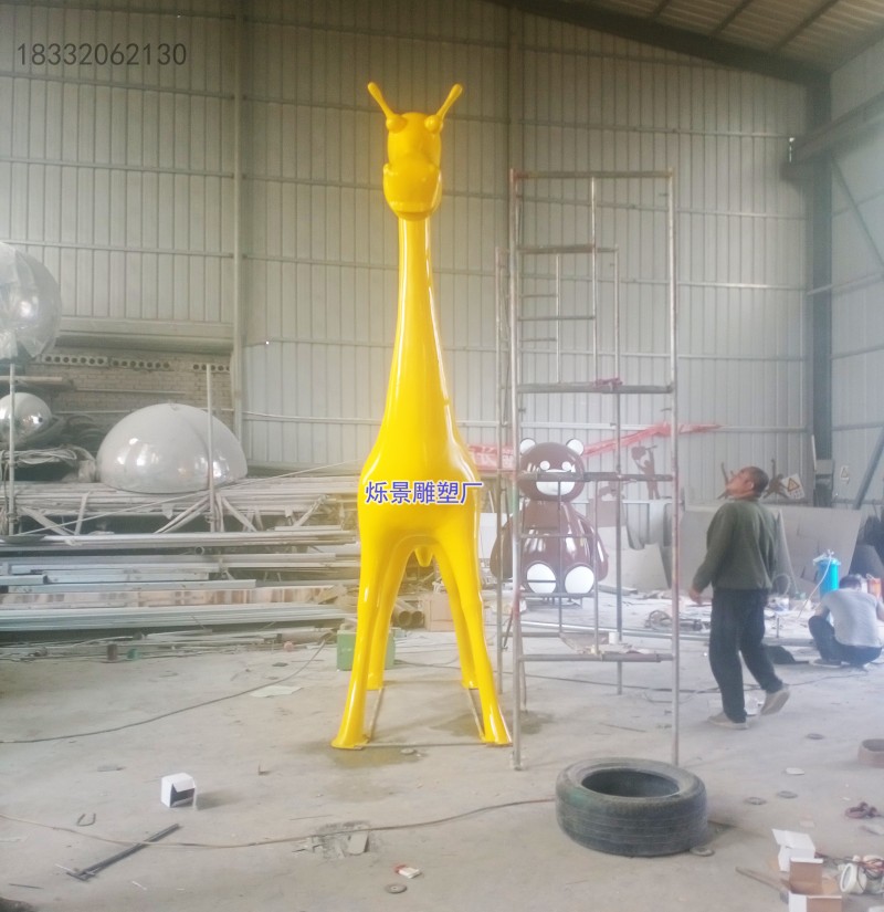 商业街不锈钢雕塑价格，不锈钢鹿雕塑，不锈钢长颈鹿雕塑